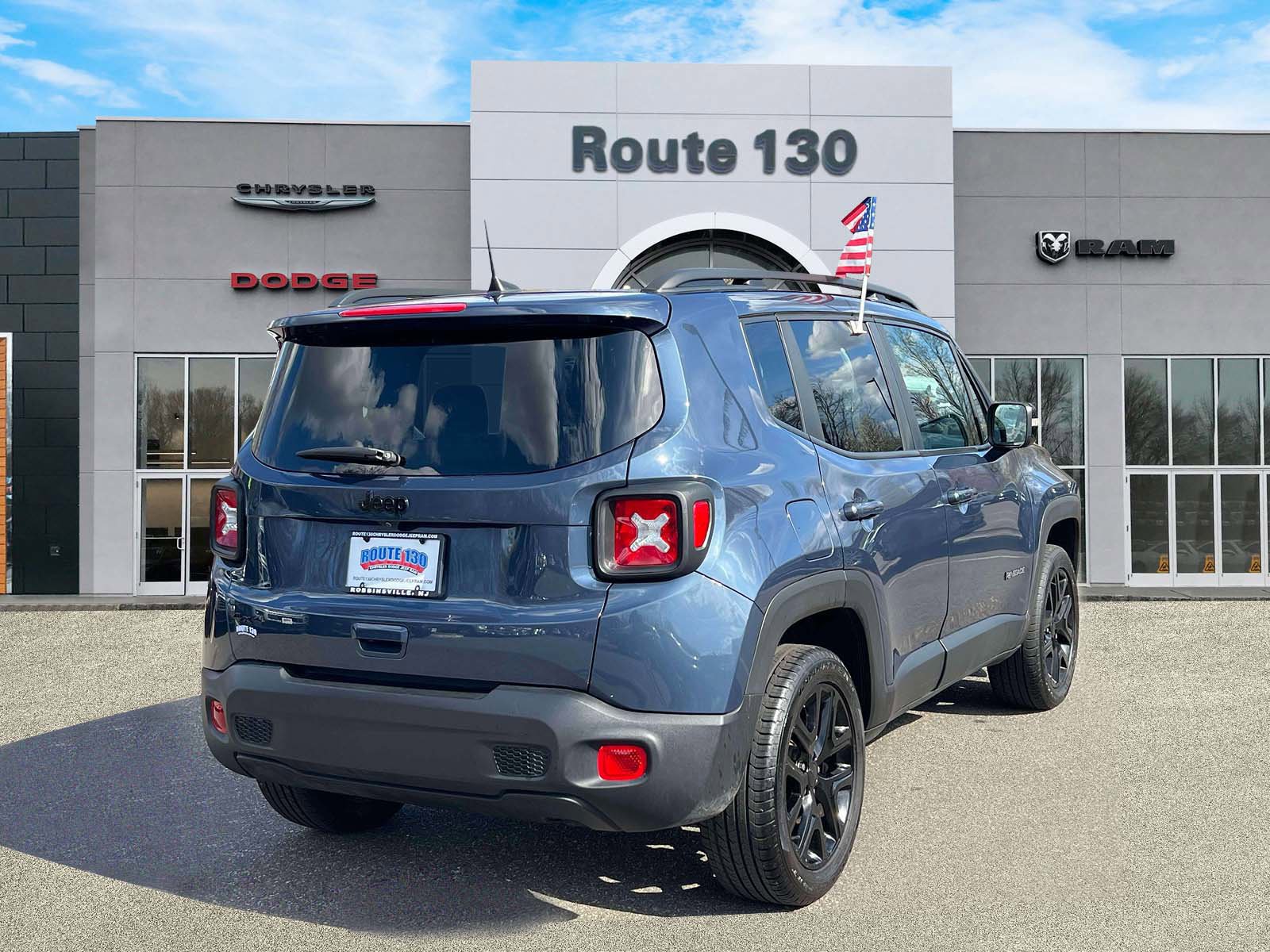 Used 2023 Jeep Renegade Altitude image 4
