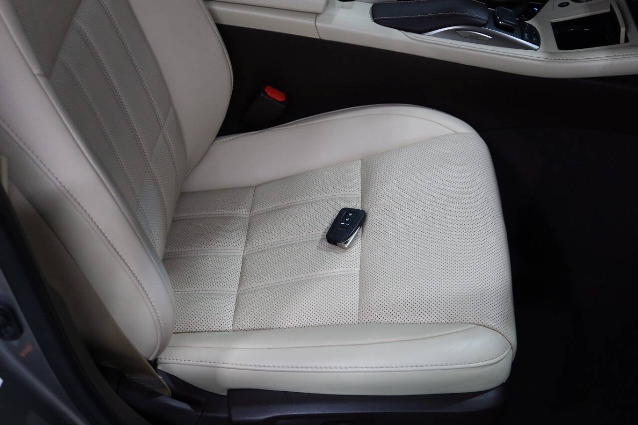 Used 2018 Lexus ES 350 w/ Luxury Package w/Wood Trim FWD image 26