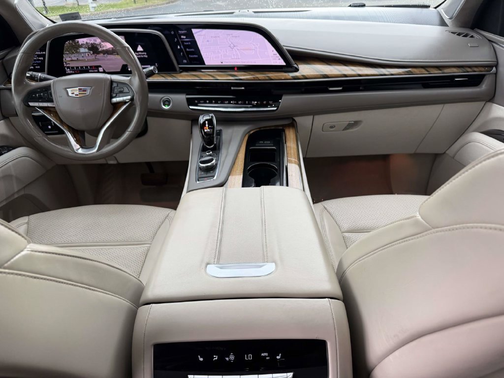 Used 2021 Cadillac Escalade Sport Platinum AWD/4WD image 18