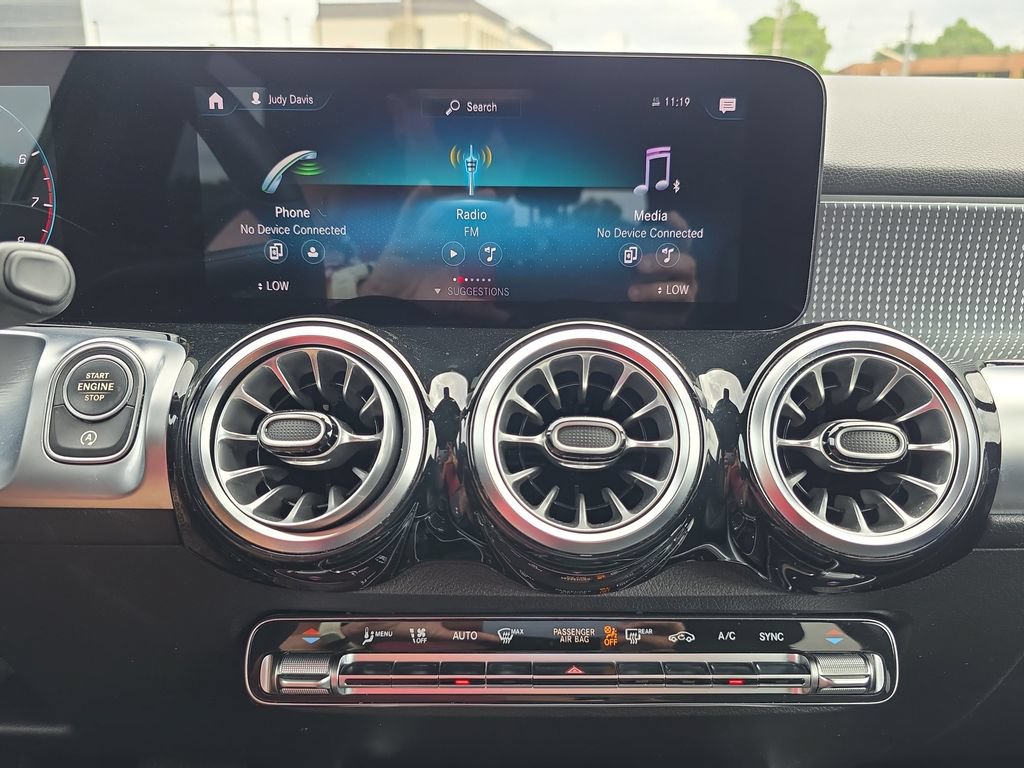 Certified 2022 Mercedes-Benz GLB 250 image 24
