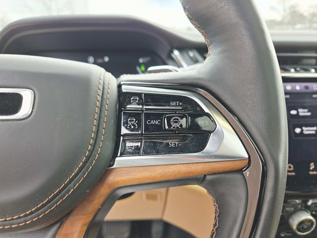 Used 2022 Jeep Grand Cherokee Summit image 25