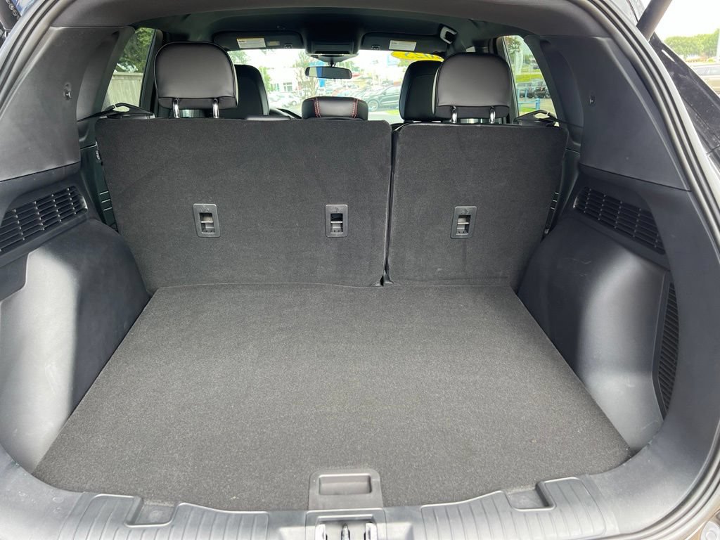Used 2025 Ford Escape ST-Line w/ Tech Pack #1 FWD image 14