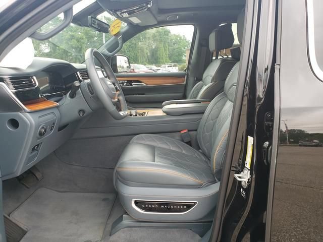 Used 2024 Jeep Grand Wagoneer Series III w/ Rear Seat Video Group 1 AWD/4WD image 9