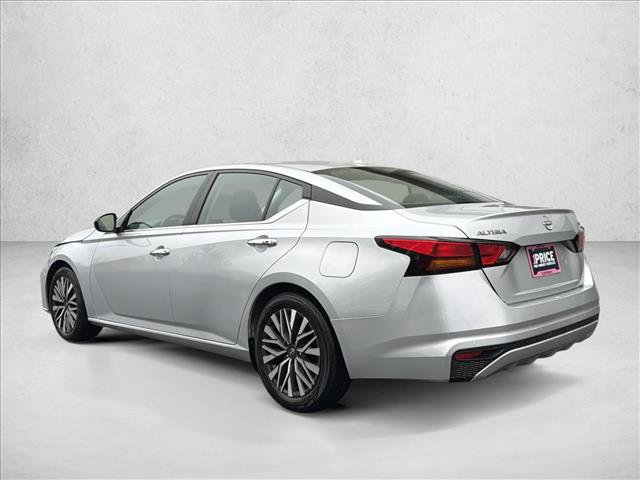 Used 2024 Nissan Altima 2.5 SV image 7