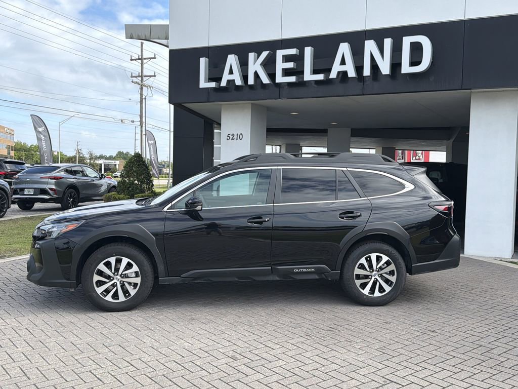 Certified 2025 Subaru Outback Premium AWD/4WD image 3