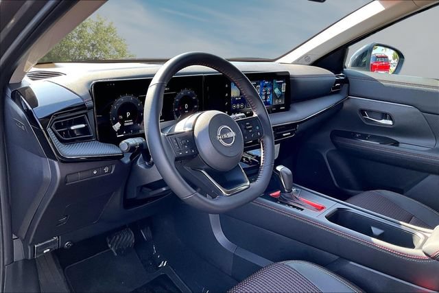 Certified 2026 Nissan Kicks SR FWD image 17