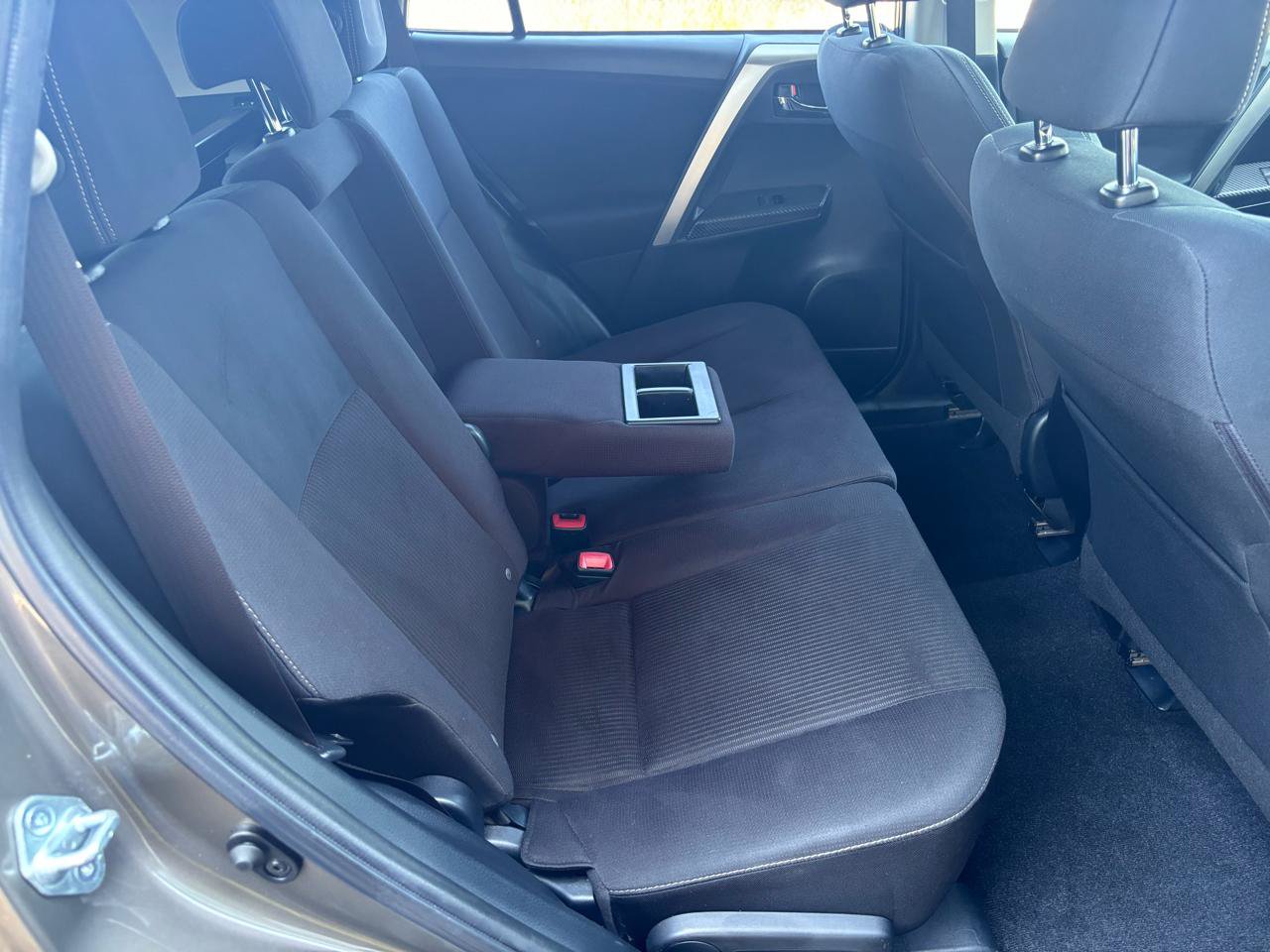 Used 2014 Toyota RAV4 XLE AWD/4WD image 17