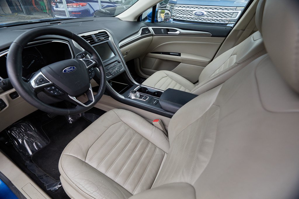 Used 2017 Ford Fusion Energi SE FWD image 11