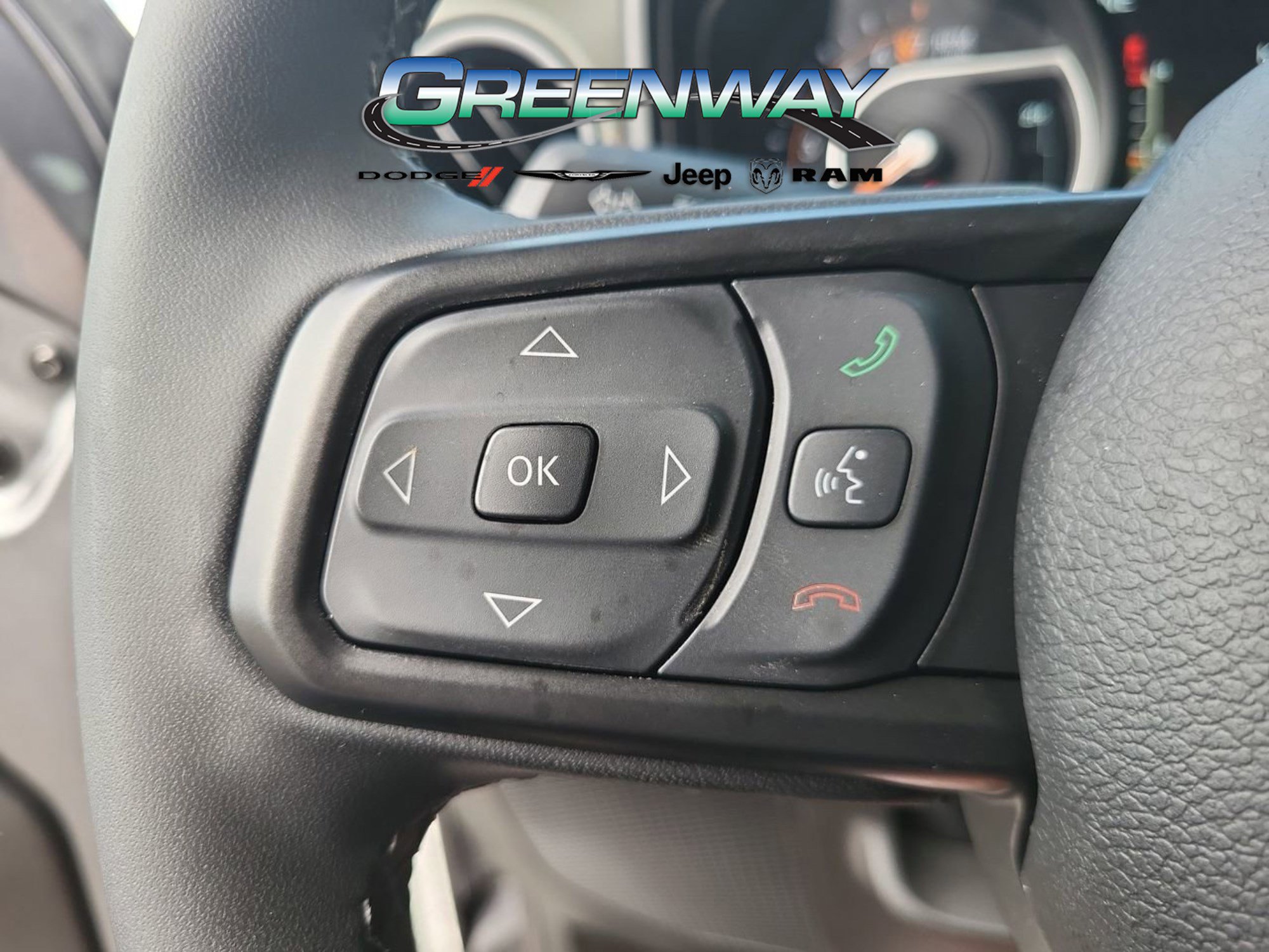 Used 2025 Jeep Gladiator Mojave w/ Convenience Group AWD/4WD image 25