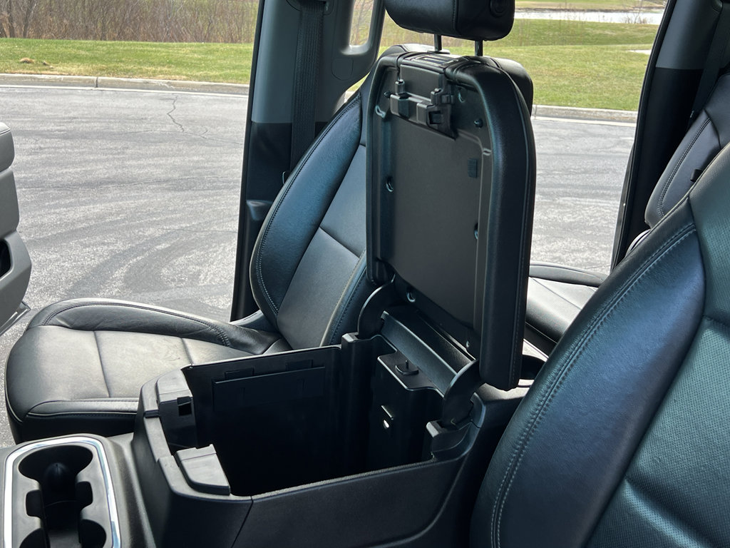 Used 2020 Chevrolet Silverado 3500 LTZ w/ LTZ Texas Edition image 21