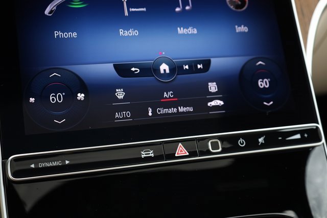 Used 2023 Mercedes-Benz C 300 4MATIC Sedan image 20