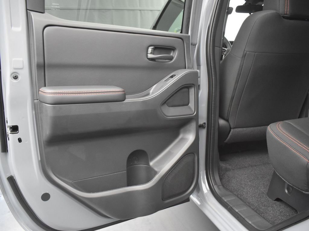 New 2026 Nissan Frontier PRO-4X w/ Pro-4x Convenience Package image 16