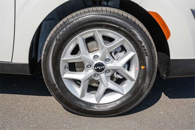 New 2025 Kia Soul S image 10