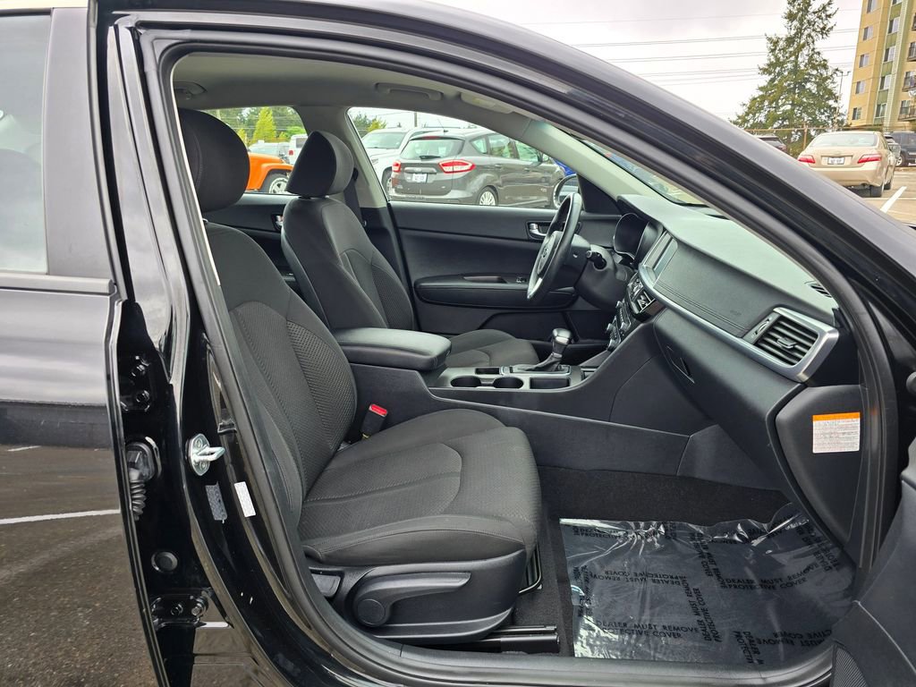 Used 2017 Kia Optima Premium w/ Hybrid Convenience Package FWD image 11