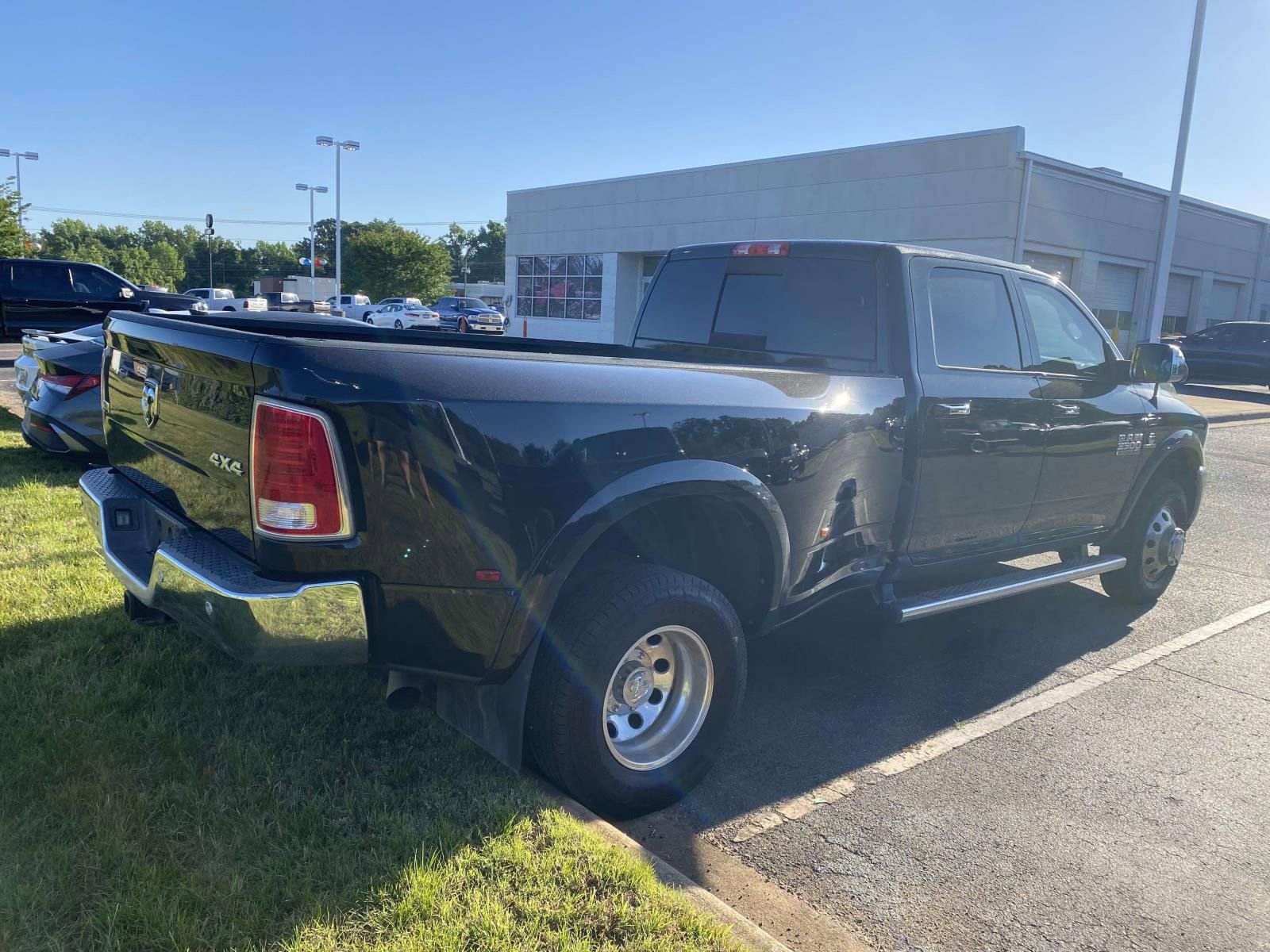 Used 2018 RAM 3500 Laramie AWD/4WD image 7