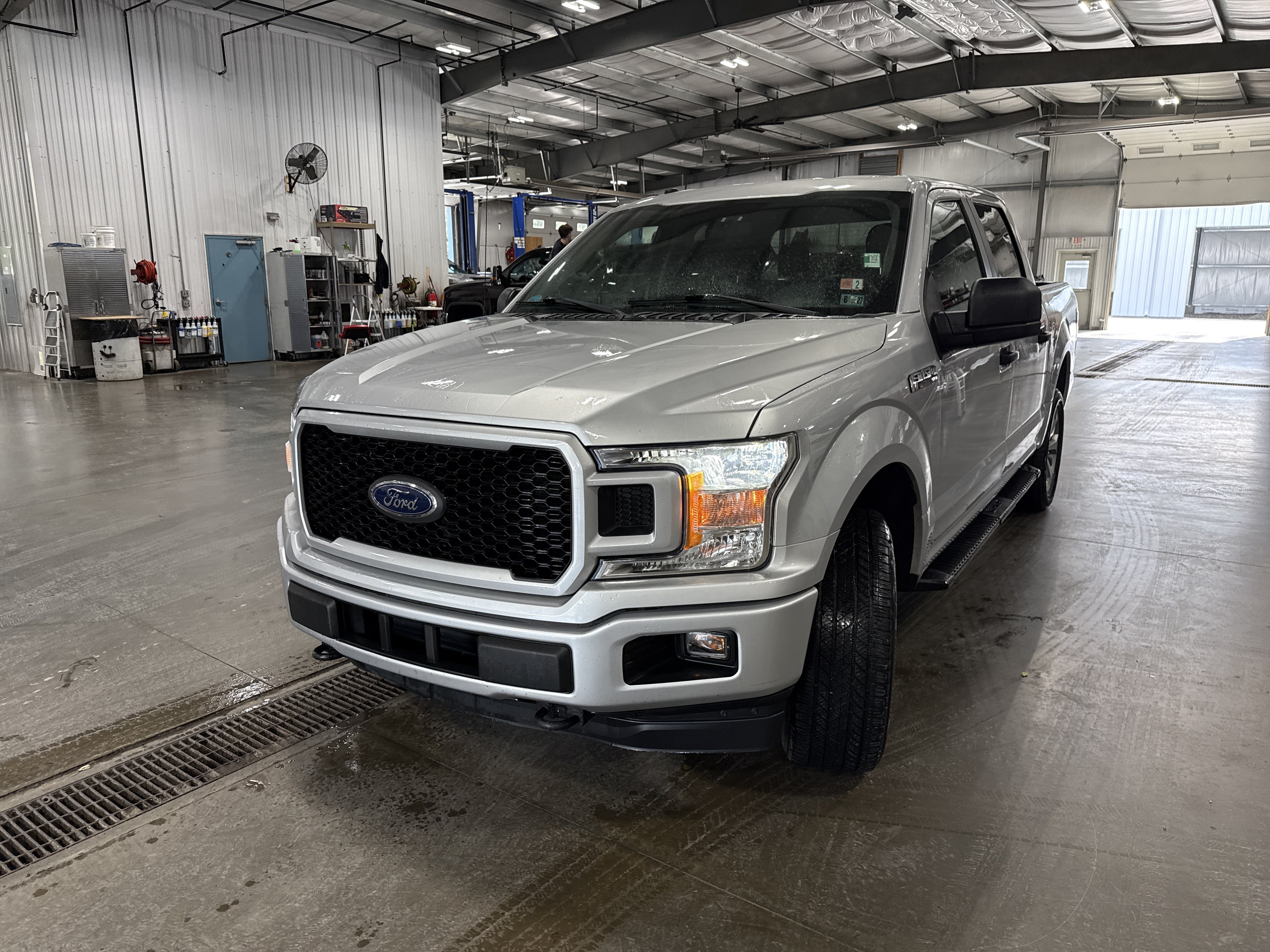 Used 2018 Ford F150 XL w/ Equipment Group 101A Mid AWD/4WD image 6