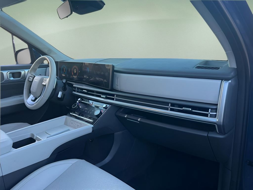 Used 2025 Hyundai Santa Fe SEL image 22
