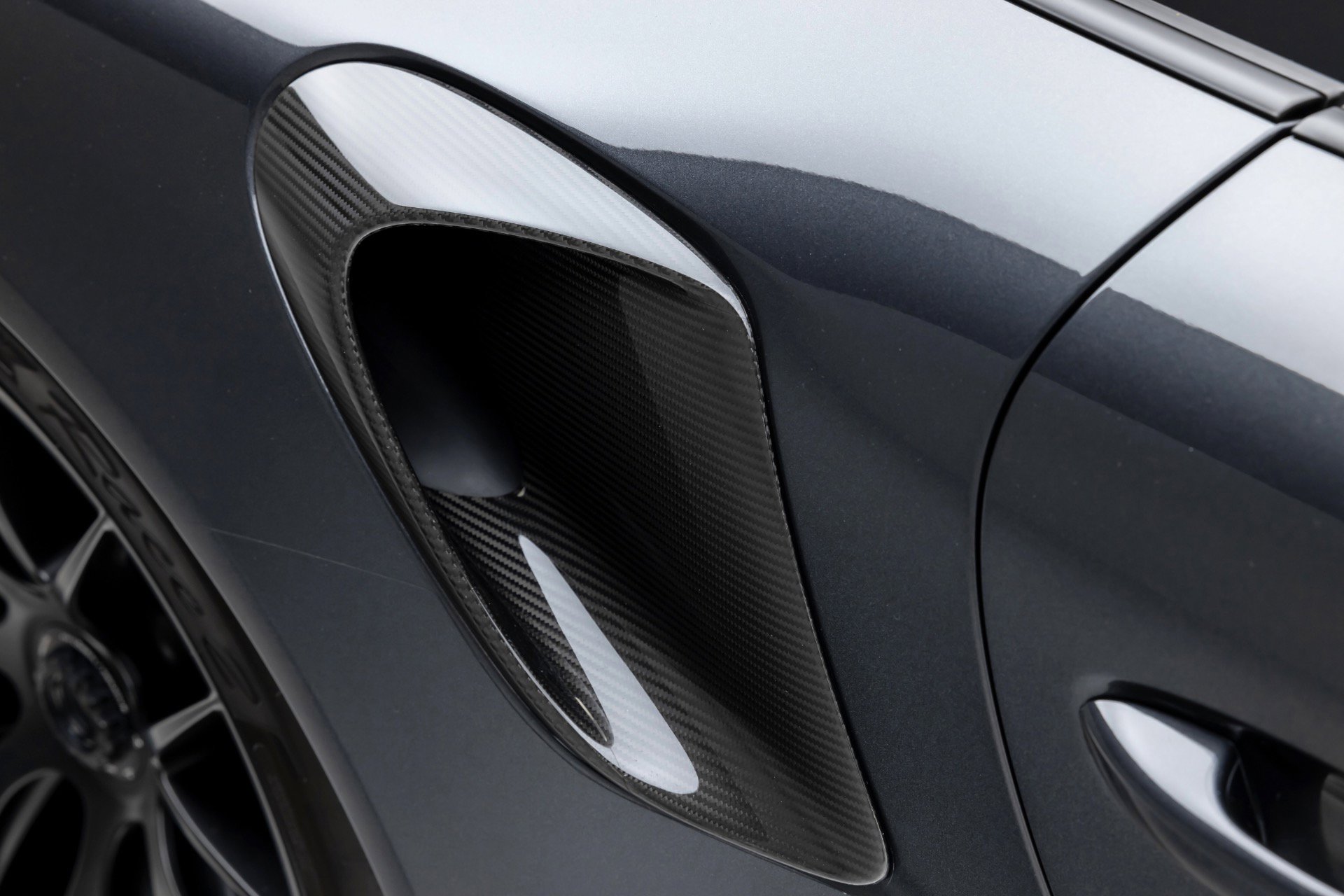 Used 2018 Porsche 911 GT2 RS image 55