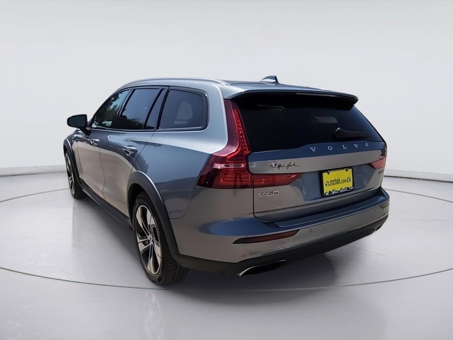 Used 2020 Volvo V60 T5 Cross Country AWD/4WD image 7