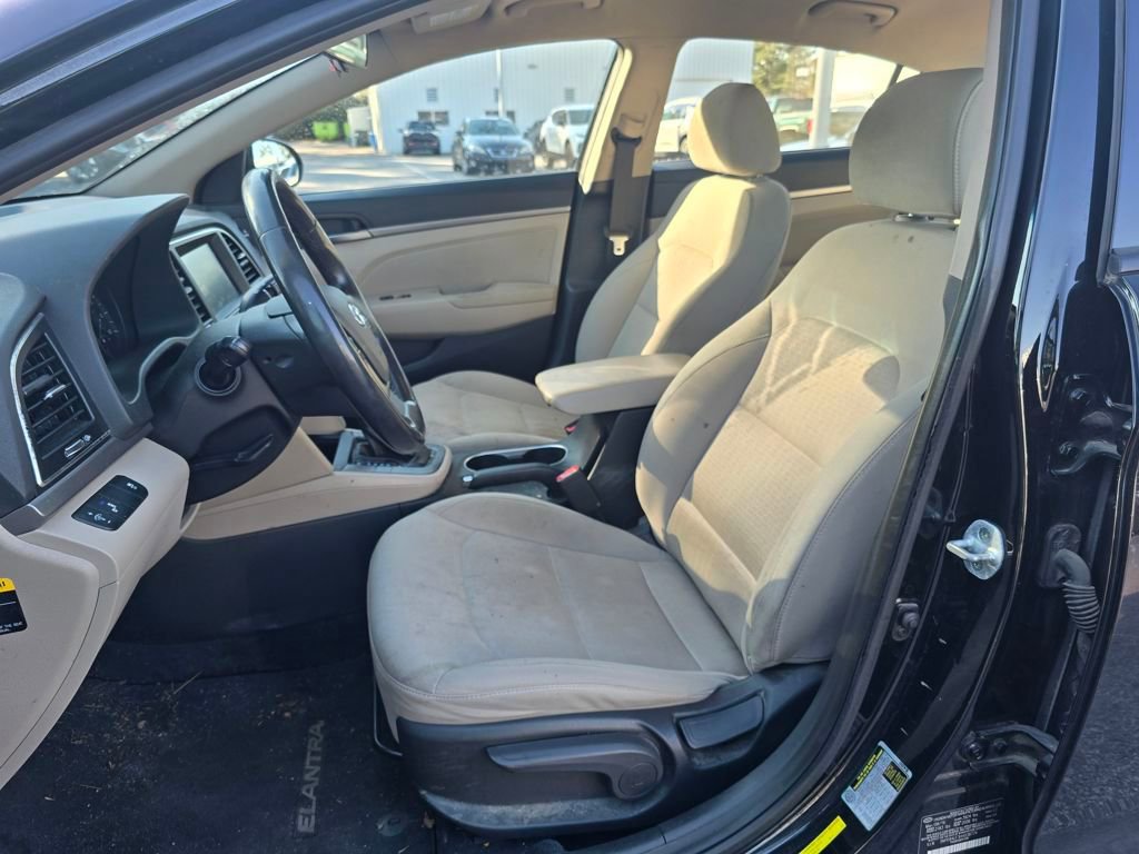 Used 2017 Hyundai Elantra SE w/ SE A/T Tech Package 03 image 28
