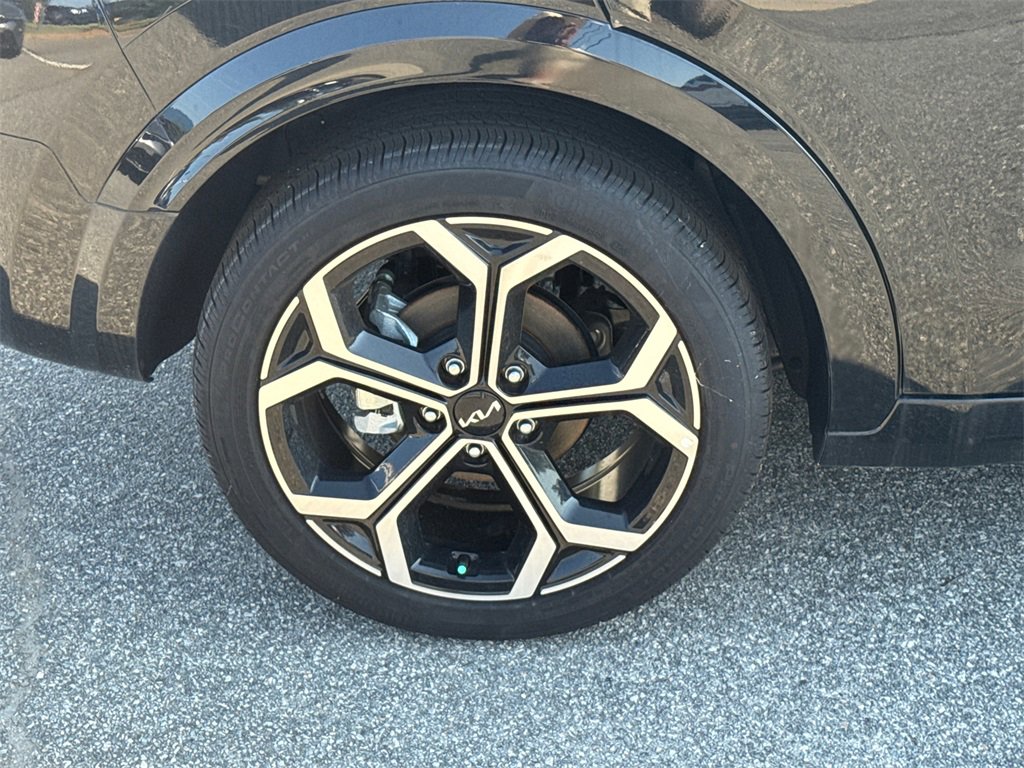 New 2024 Kia Niro EX Touring image 17