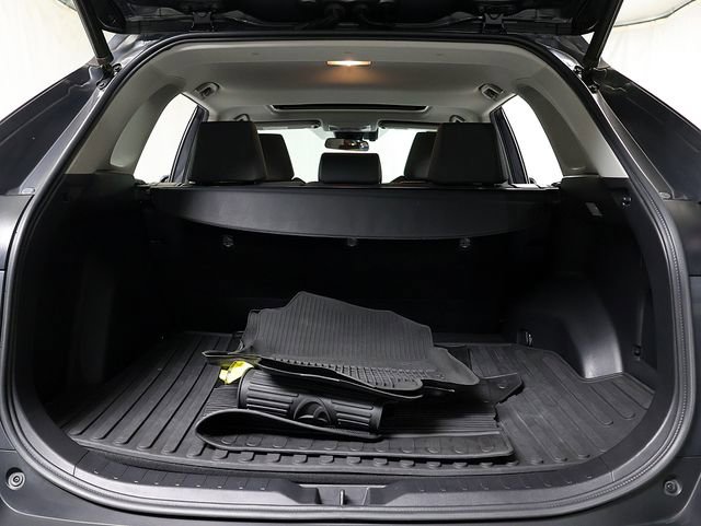 Used 2021 Toyota RAV4 XLE w/ Convenience Package AWD/4WD image 28