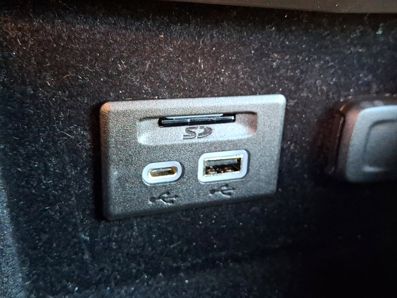 Used 2023 Cadillac XT4 Sport w/ Cold Weather Package image 27