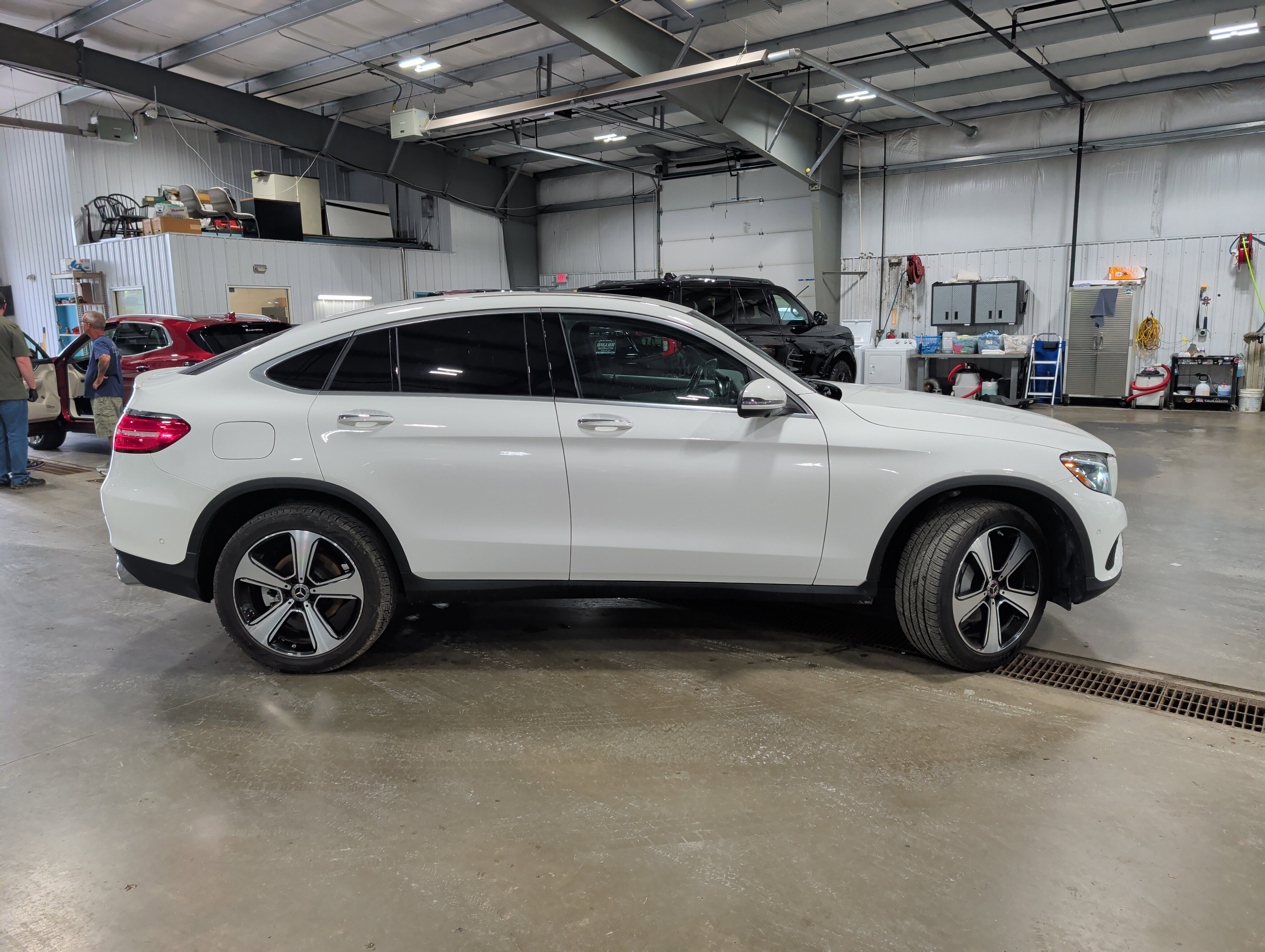Used 2019 Mercedes-Benz GLC 300 4MATIC Coupe image 2