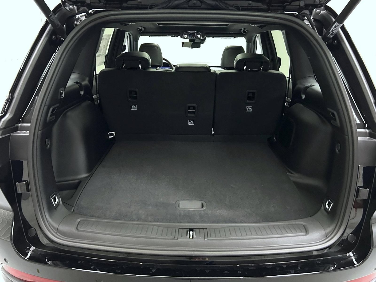 New 2027 Jeep Grand Cherokee Limited AWD/4WD image 21