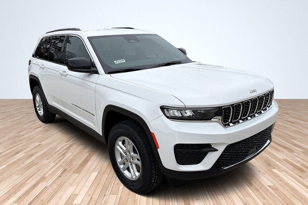 New 2025 Jeep Grand Cherokee Laredo w/ Luxury Tech Group I image 4