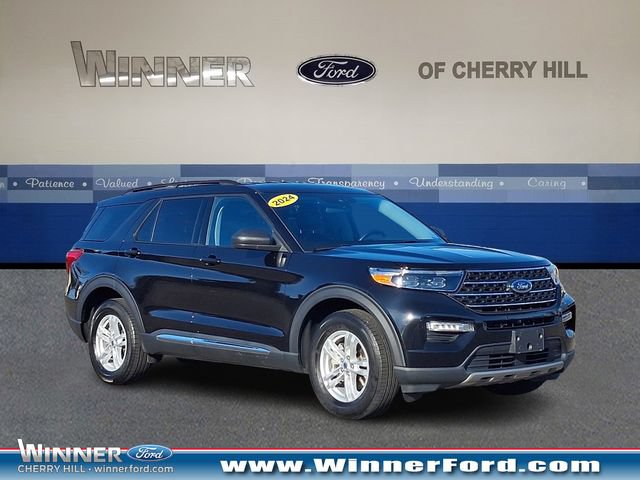 Used 2024 Ford Explorer XLT w/ Equipment Group 202A AWD/4WD image 1