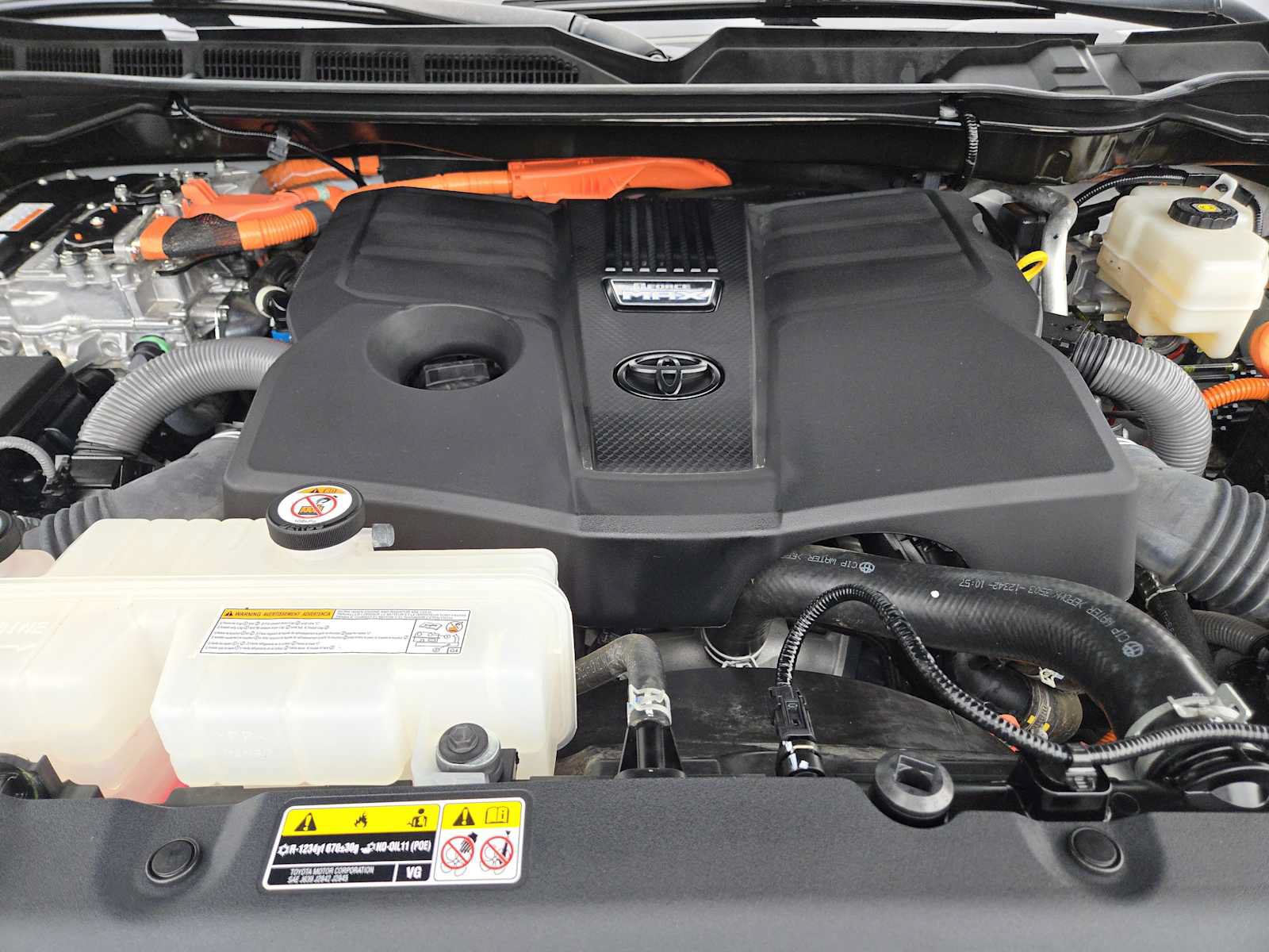 Used 2024 Toyota Tundra Limited AWD/4WD image 31