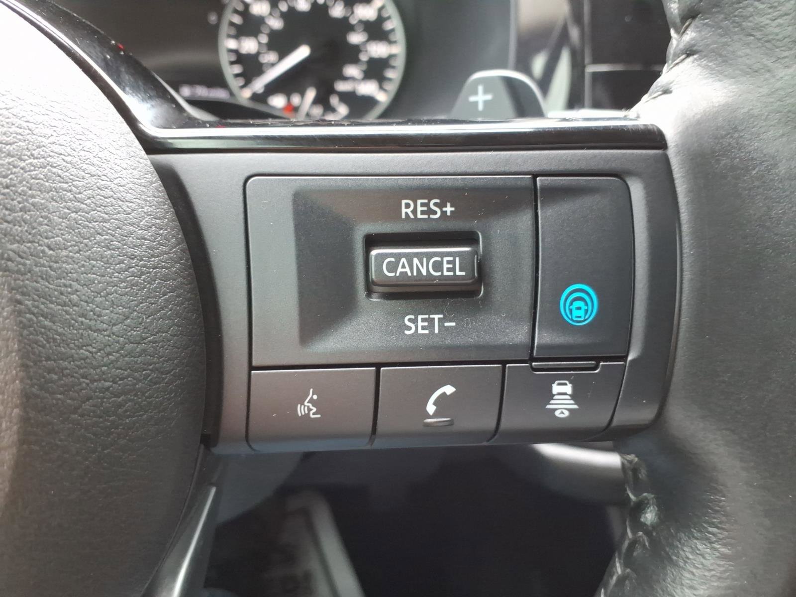 Used 2022 Nissan Pathfinder SL FWD image 22