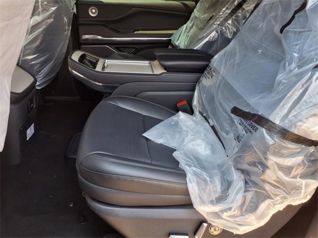 New 2025 Lincoln Navigator L Reserve w/ Jet Appearance Package image 12