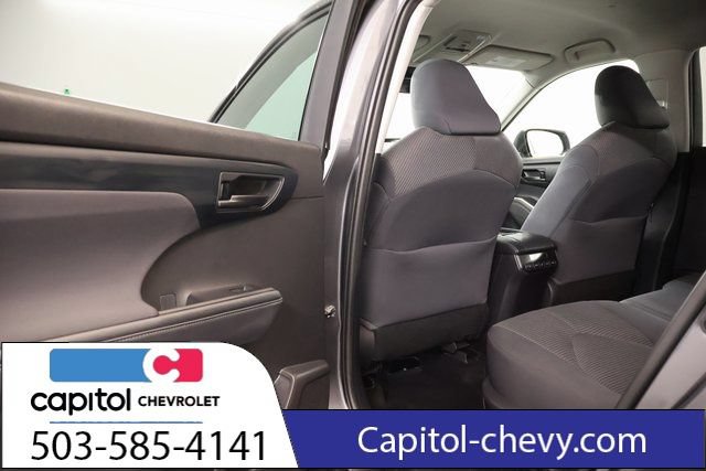 Used 2022 Toyota Highlander LE AWD/4WD image 27