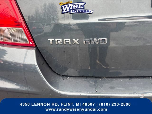 Used 2022 Chevrolet Trax LT w/ LT Convenience Package AWD/4WD image 28