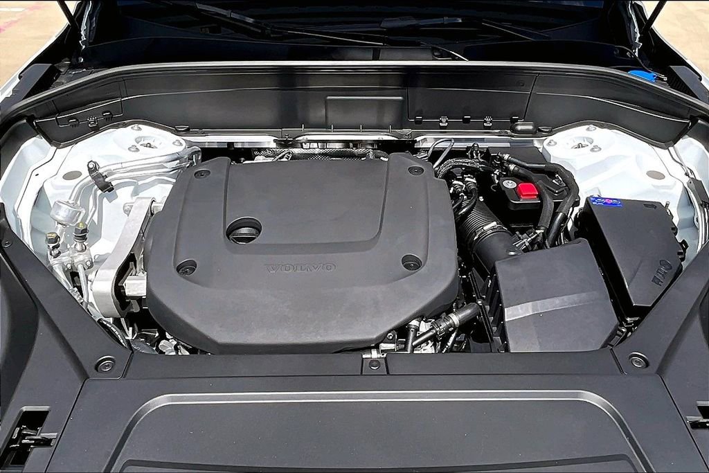 New 2026 Volvo XC90 B6 Plus w/ Protection Package Premier image 24