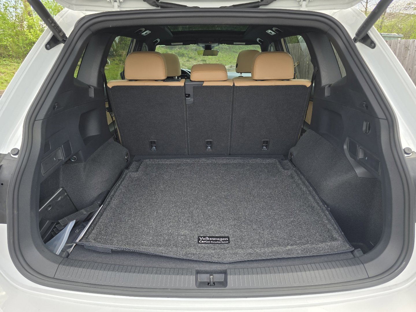 Used 2024 Volkswagen Tiguan SE R-Line image 26