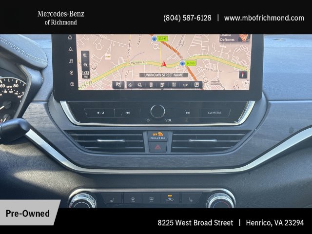 Used 2023 Nissan Altima 2.5 SV w/ SV Premium Package FWD image 19