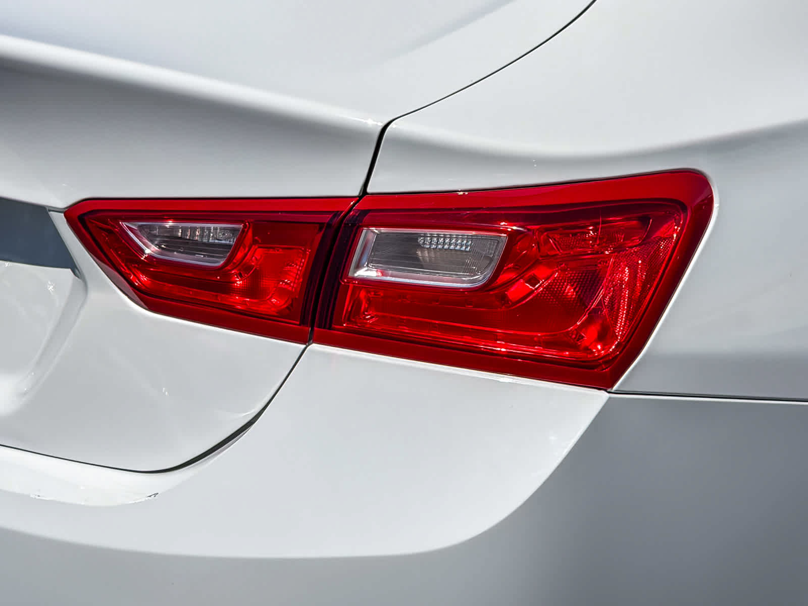 Used 2020 Chevrolet Malibu LS FWD image 8