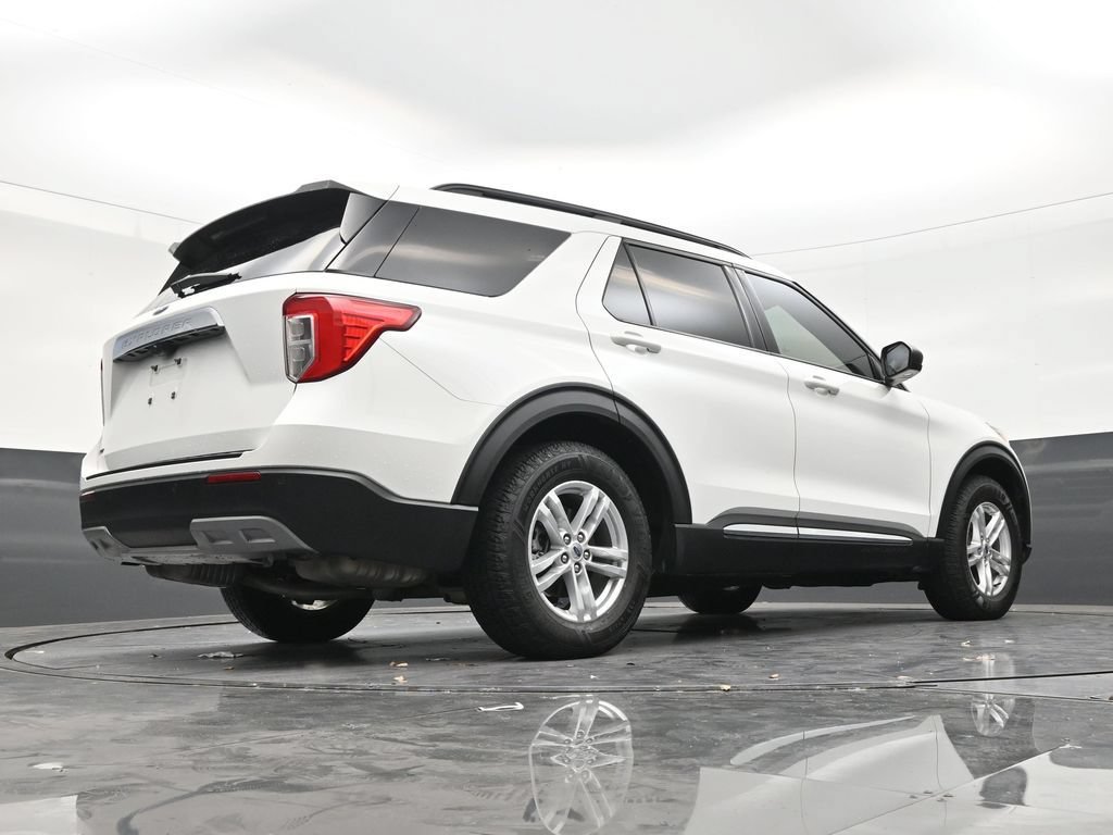 Used 2023 Ford Explorer XLT w/ Equipment Group 202A RWD image 24