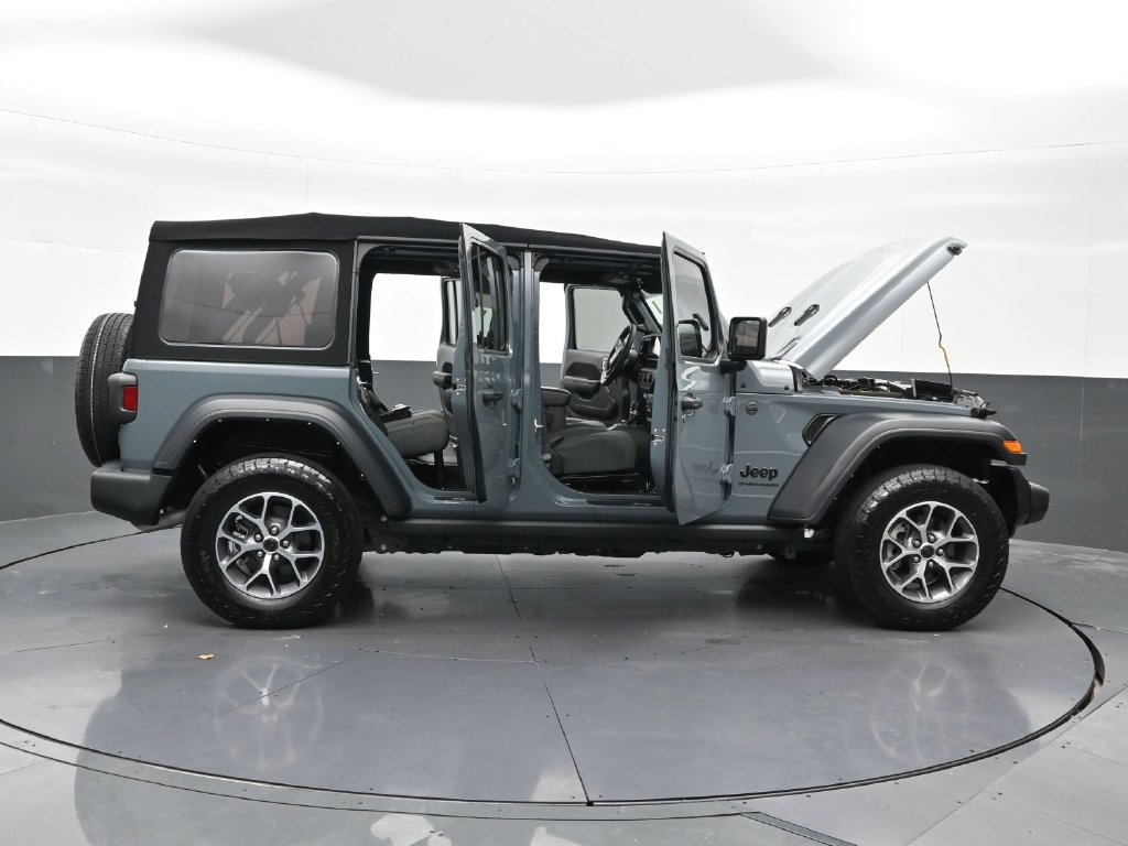 Used 2024 Jeep Wrangler Unlimited Sport AWD/4WD image 34