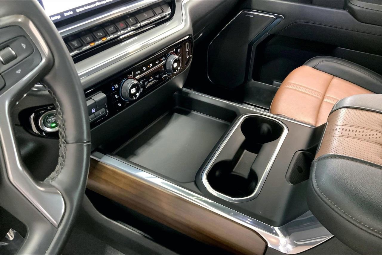 Used 2024 Chevrolet Silverado 2500 High Country w/ High Country Premium Package image 17