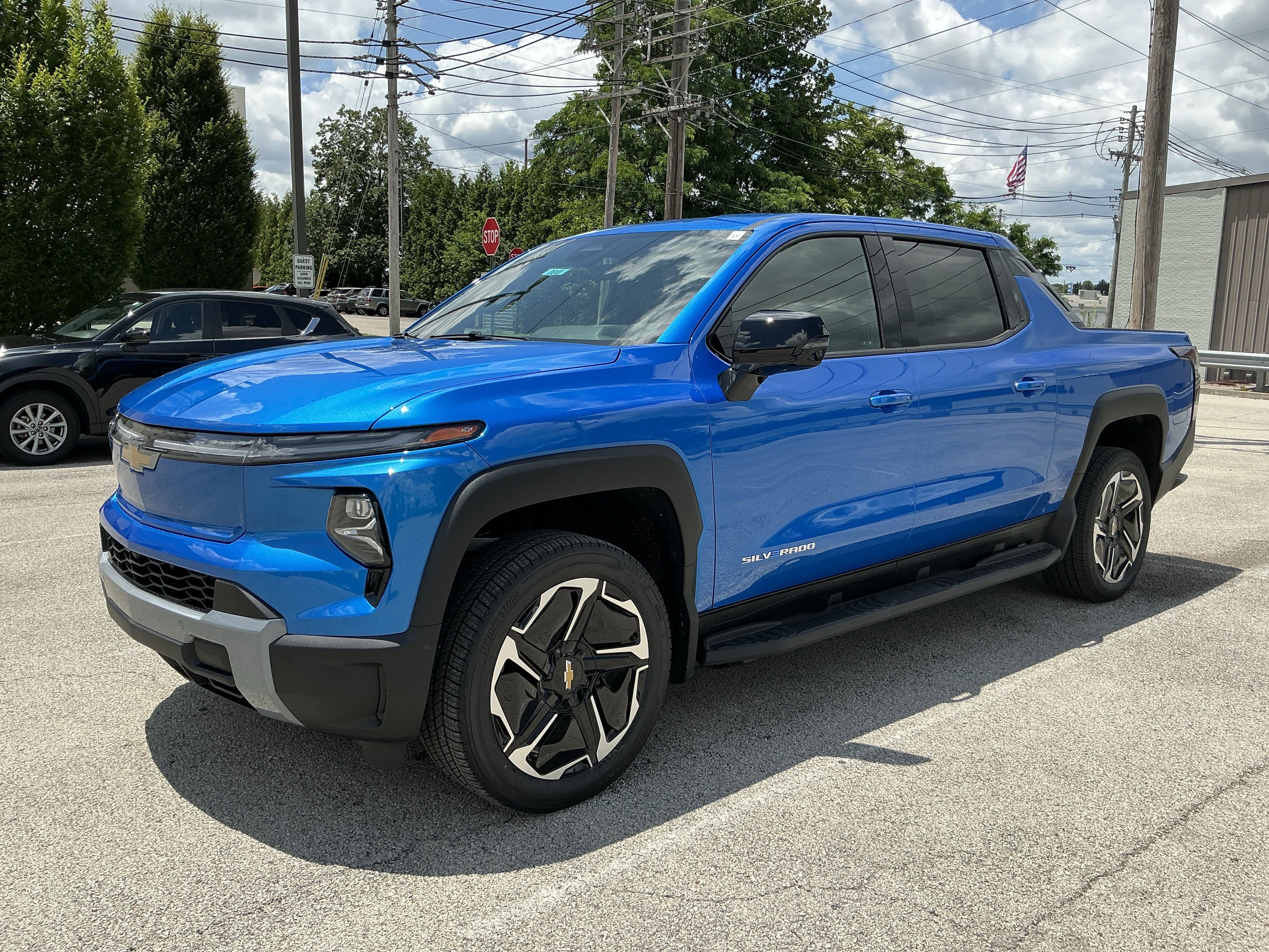 New 2026 Chevrolet Silverado EV LT w/ Premium Package image 4