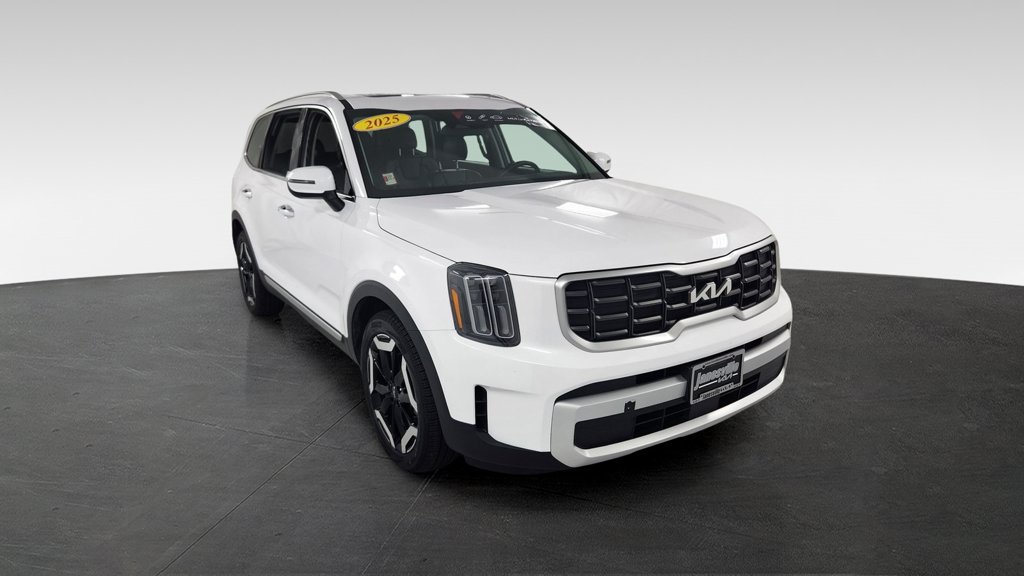 Used 2025 Kia Telluride S AWD/4WD image 1