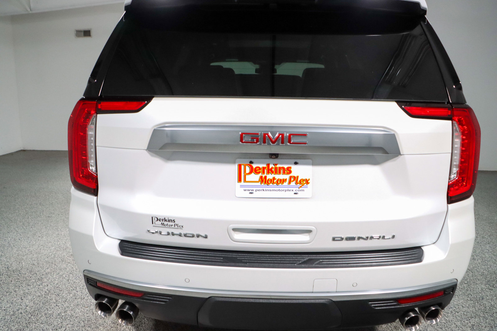 Used 2023 GMC Yukon Denali AWD/4WD image 8
