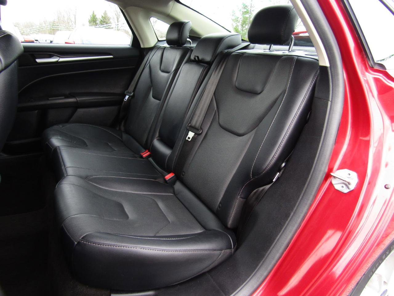 Used 2020 Ford Fusion Energi Titanium FWD image 22