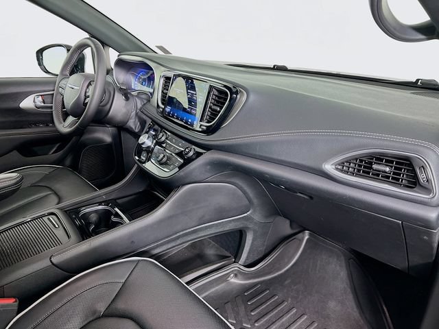 Used 2024 Chrysler Pacifica Limited w/ S Appearance Package FWD image 42