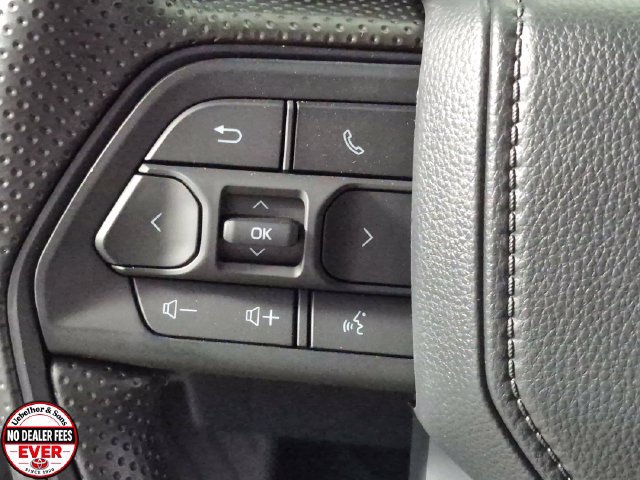 New 2026 Toyota Tacoma SR w/ SR Upgrade Package AWD/4WD image 12