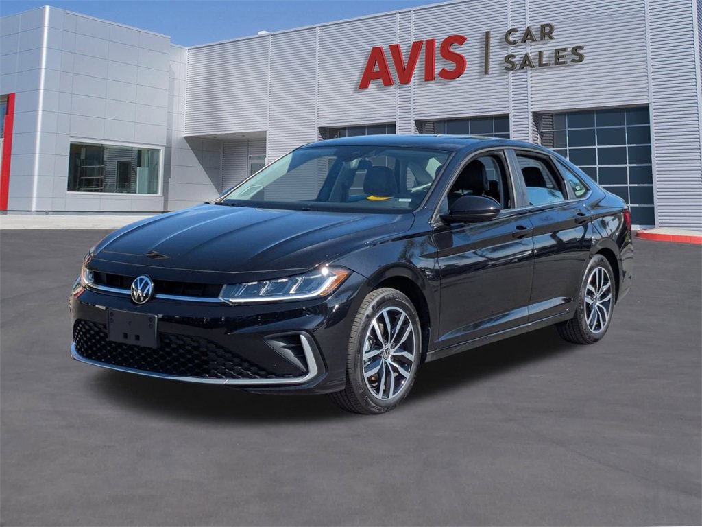 Used 2025 Volkswagen Jetta SE image 1